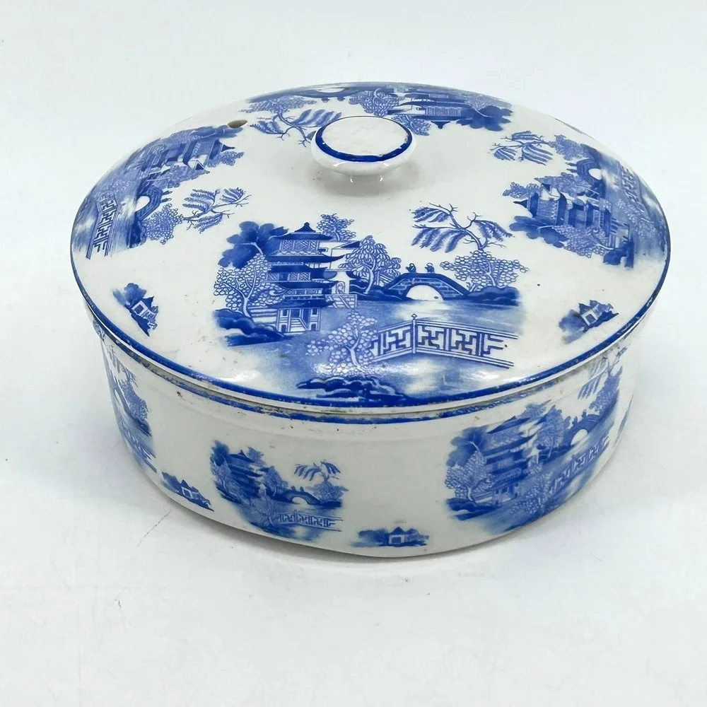VTG Hall Blue Willow Transferware Covered Dish Round Pagoda Chinoiserie Blue